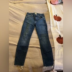 Mother- Looker Ankle Fray Size 28